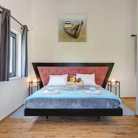Radola Only 3 Km From For 6 People With Private Pool & Large Garden Villa Hrboki