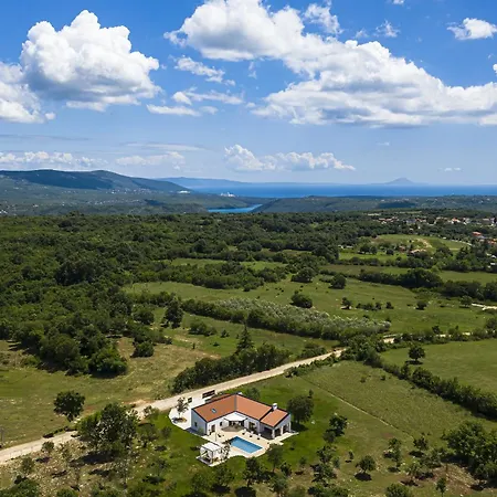 Radola Only 3 Km From For 6 People With Private Pool & Large Garden Villa *