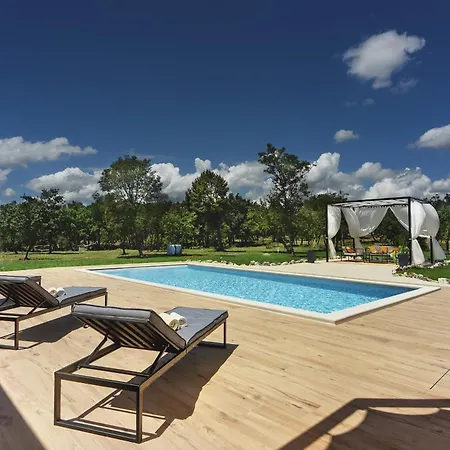 Radola Only 3 Km From For 6 People With Private Pool & Large Garden Villa
