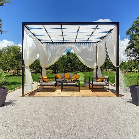 Radola Only 3 Km From For 6 People With Private Pool & Large Garden *