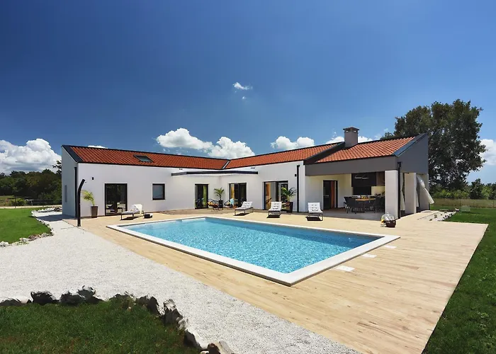 Vila Radola Only 3 Km From For 6 People With Private Pool & Large Garden *