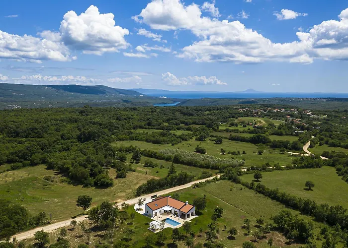 Radola Only 3 Km From For 6 People With Private Pool & Large Garden Vila *